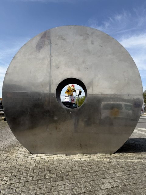Sculpture miroir sur les quais de Landerneau